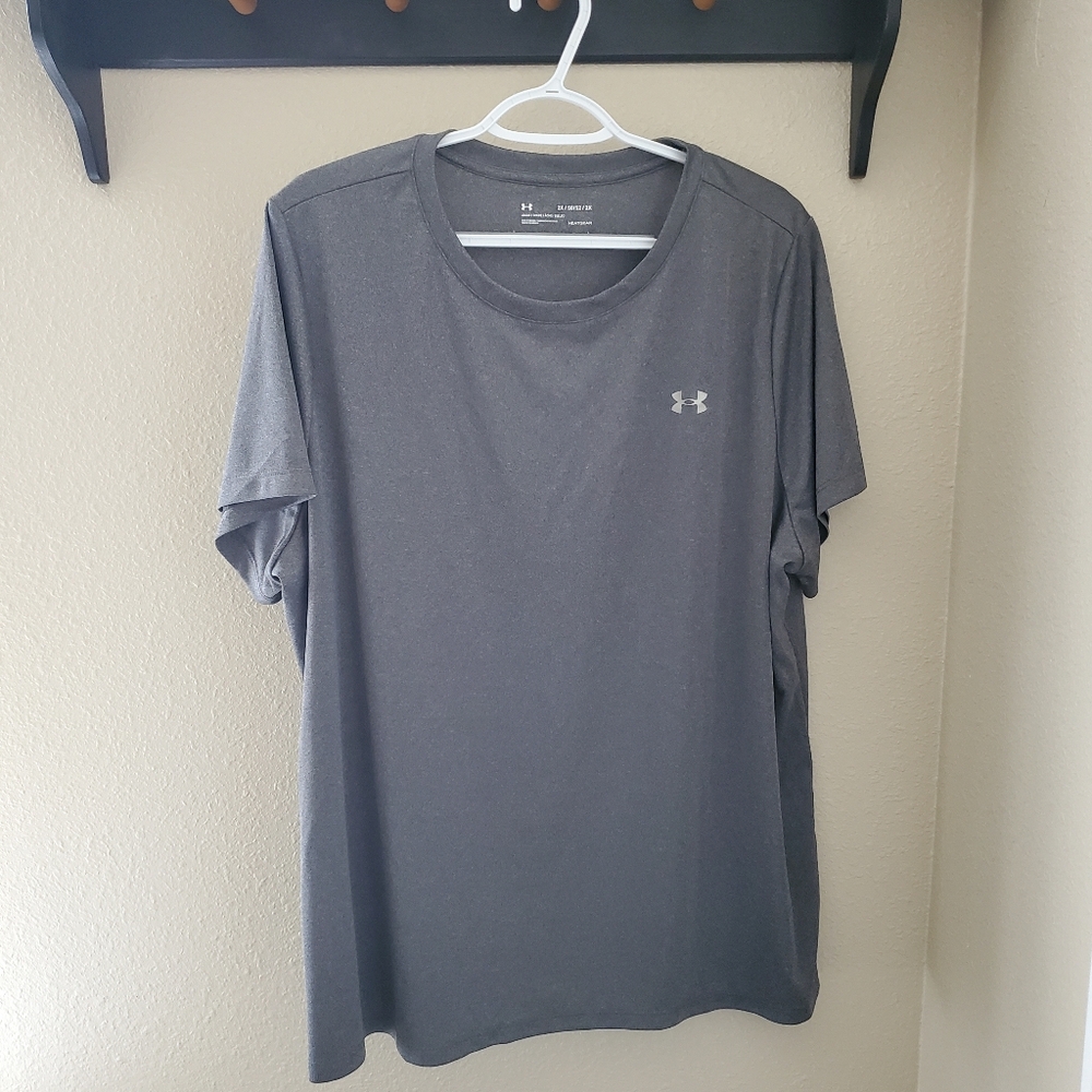 UA Heatgear tee